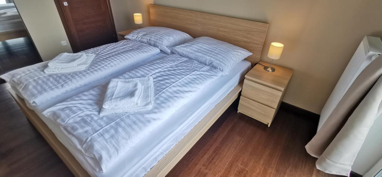 Moser Apartment Carlsbad Κάρλοβι Βάρι Εξωτερικό φωτογραφία